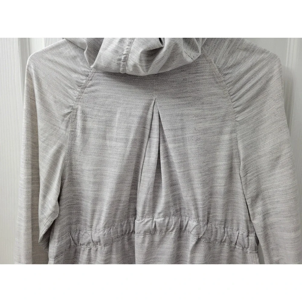 Lululemon Rain Jacket Size 4 Gray Hooded Full Zip Pockets, Cinch Waist EUC